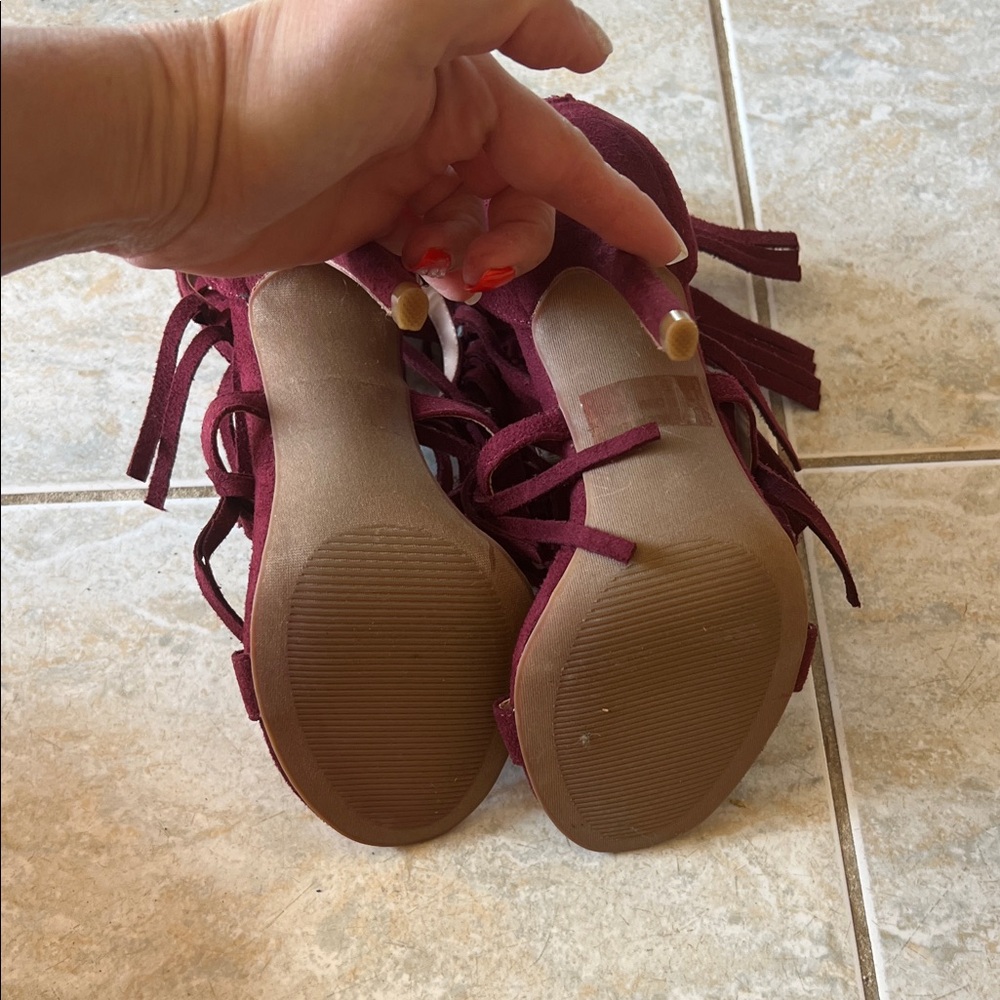 Fringe Burgundy Heeled Sandals - Picture 7 of 10